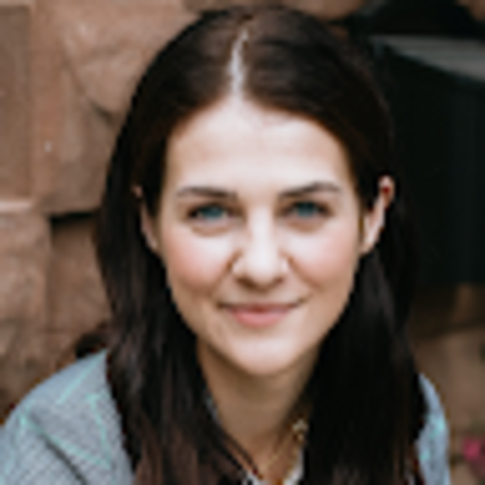 Meet your Posher, Laura